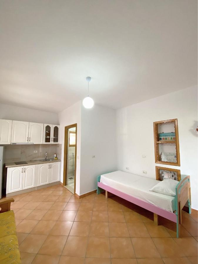 Vila Arlind Hotel Vlorë Екстериор снимка