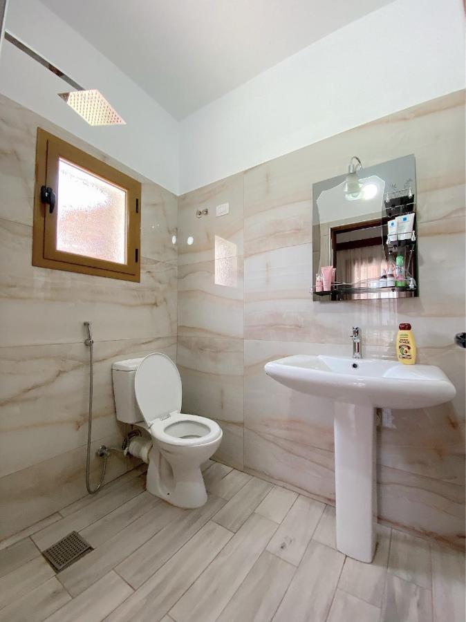 Vila Arlind Hotel Vlorë Екстериор снимка