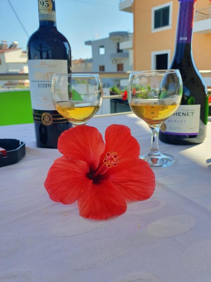 Vila Arlind Hotel Vlorë Екстериор снимка