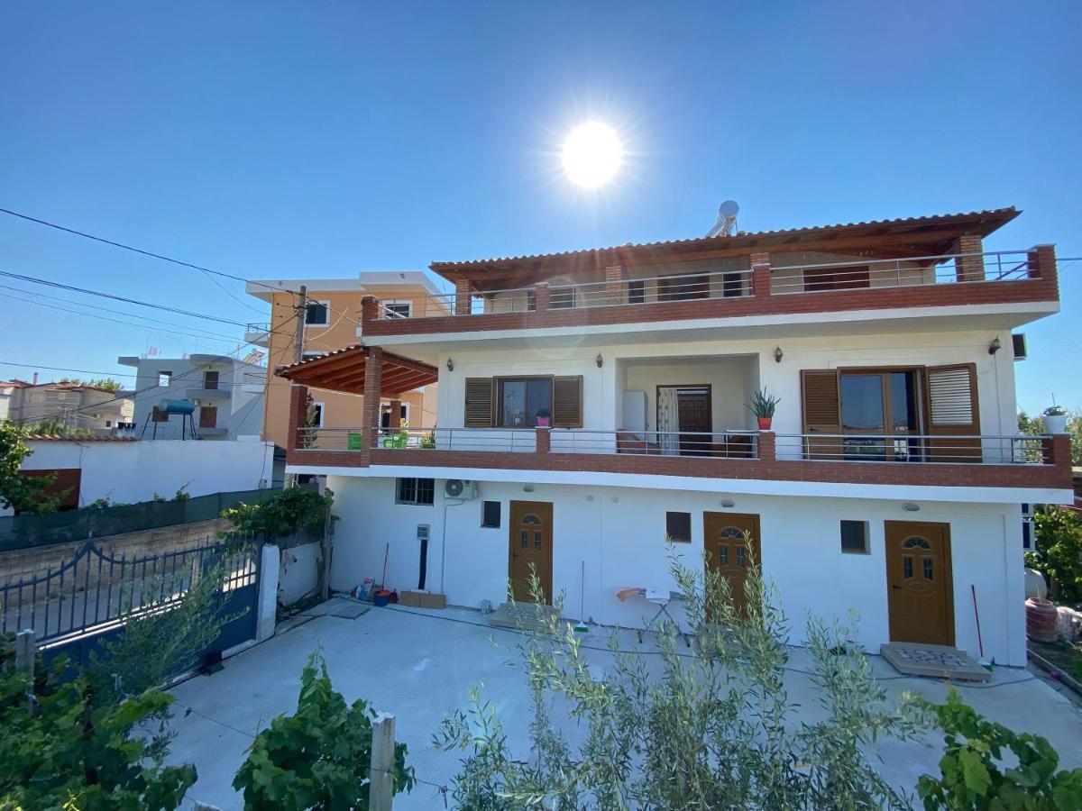 Vila Arlind Hotel Vlorë Екстериор снимка